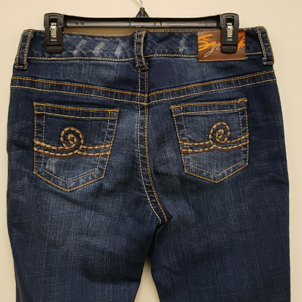 Seven7 Distressed Jeans - Picture 4 of 8